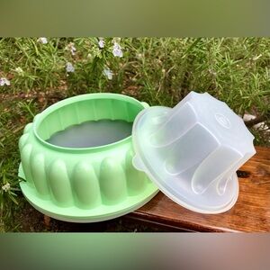 Vintage TUPPERWARE Jello Mold Bowl With Lids Complete 70’s Mint Green Container